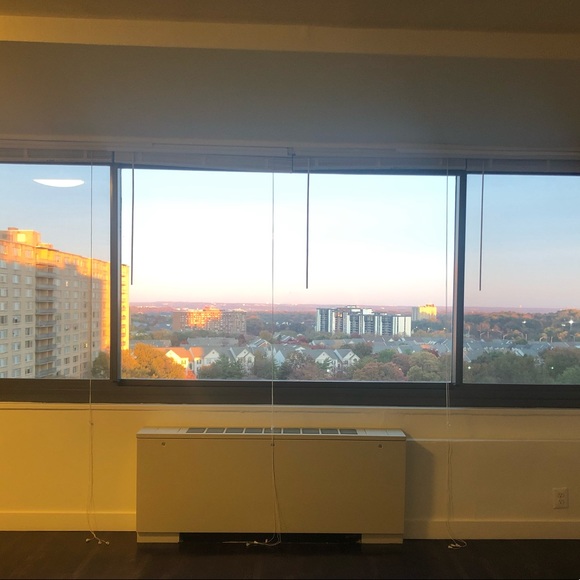 Meet your Posher, Adriana - Picture 1 of 1